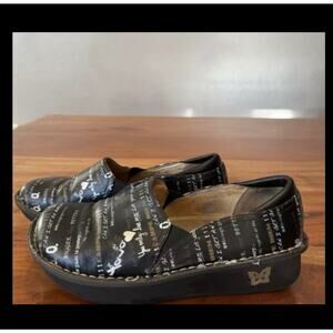 Alegria Clogs Deb Mules Hippie Inspirational Quotes Black Amen YOLO‎ 40 9.5 10